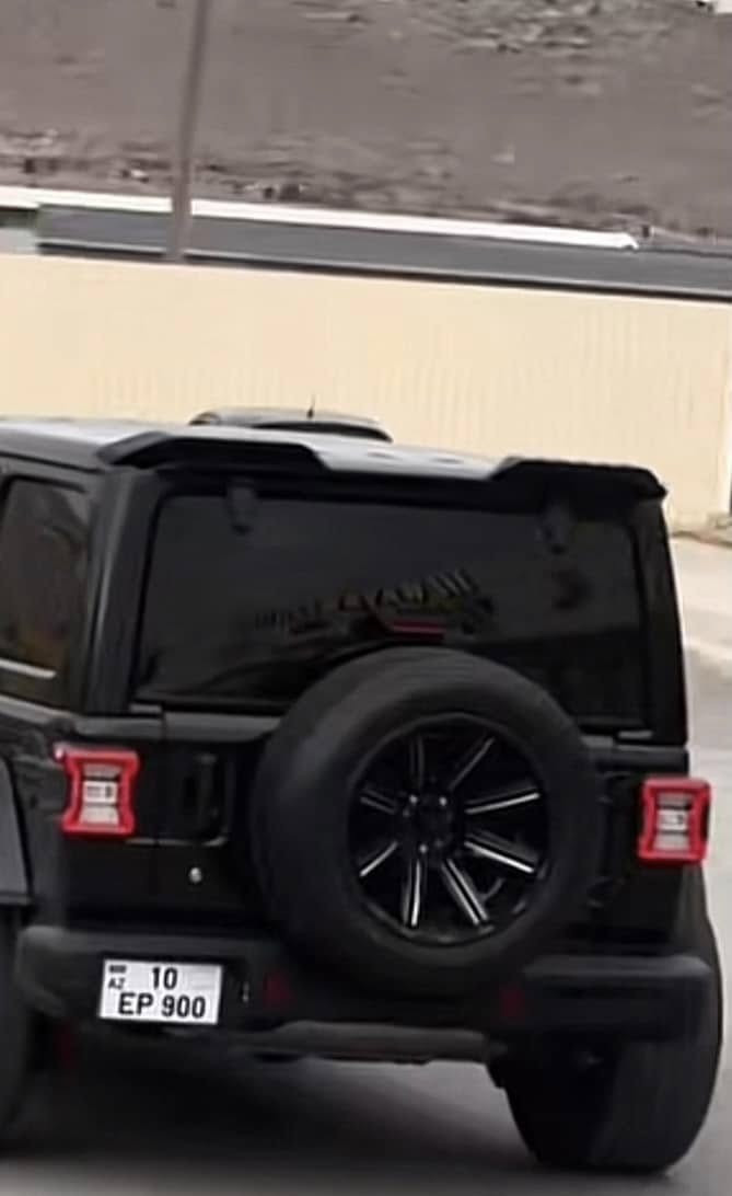 نفس الي بالصوره سبايدر اشاره خلفي استعمال قليل كلش نظاف 

75 الف قفل 

مكاني كربلاء 
***********
