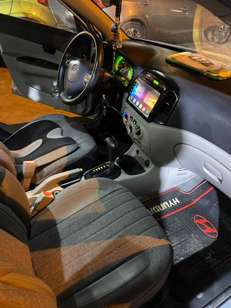 السلام عليكم اكسنت فيرنا ٢٠٠٨
تفاصيلها واضحه بالسونار 
مكينه ١٦٠٠ 
صدر جديد أمامي خلفي 
تخم تاير 
كامره أماميه خلفيه 
السعر ٨٥ وبيها مجال بسيط 
مكاني بغداد 
***********
