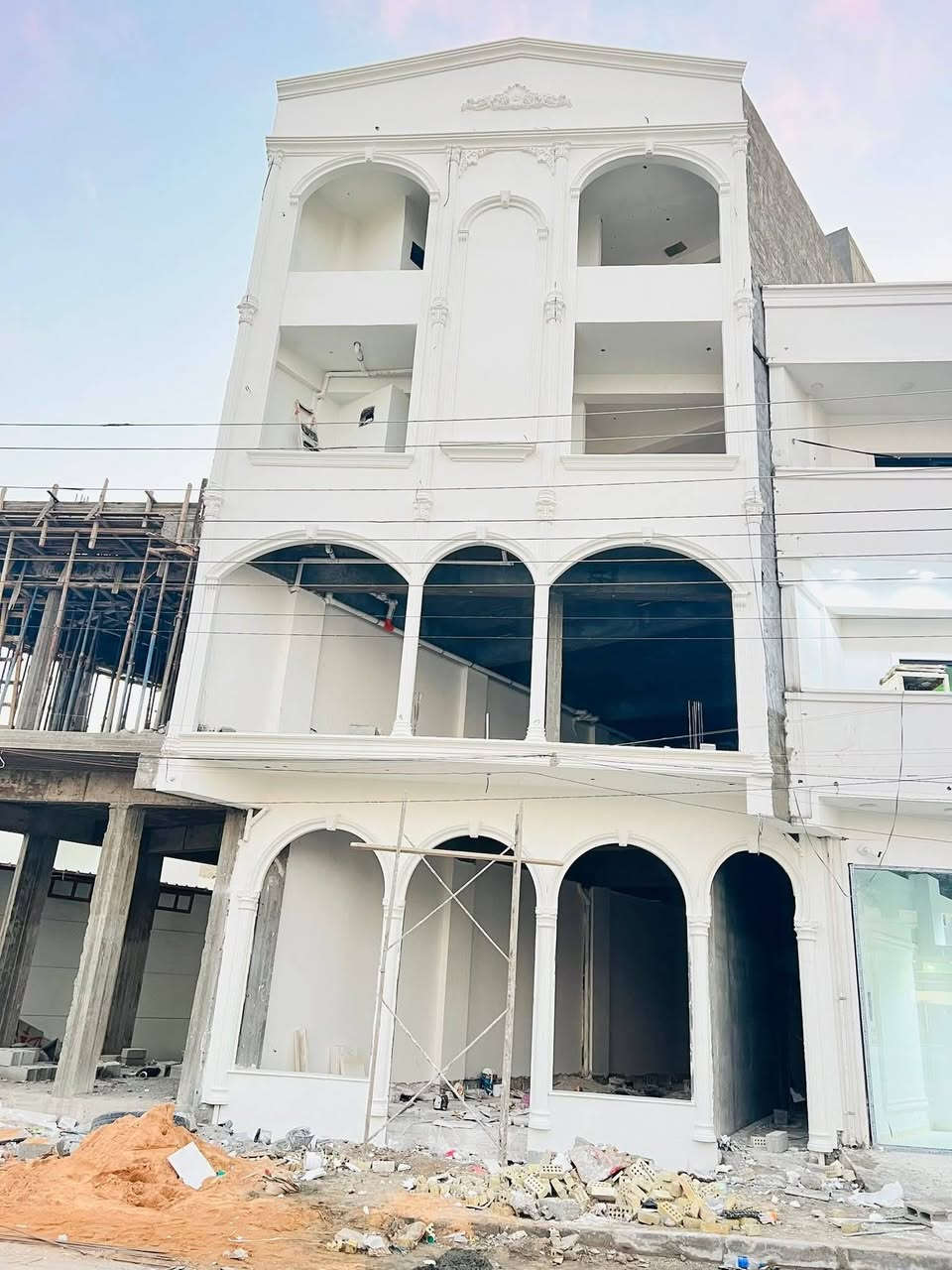 شغل واجهات بإدارة أياد الدليمي لبخ وطلس وصبغ كبلنات فوم تركي ***********
