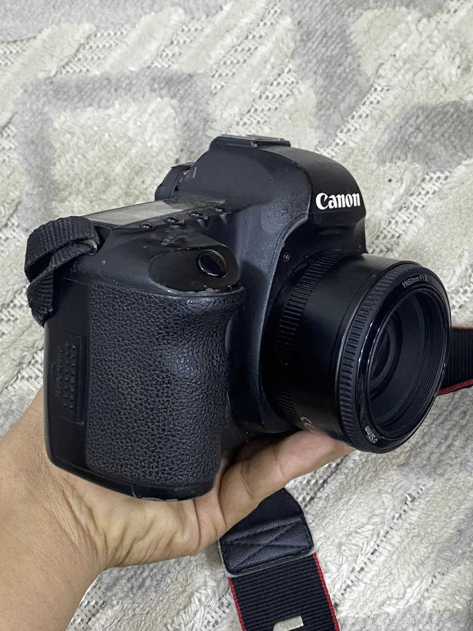كامرة كانون 5D mark 2
للبيع السعر 600 الف 
وياهة شاحنة و بطاريتين و حزام و رام هدية
مكاني بغداد للتواصل ***********
