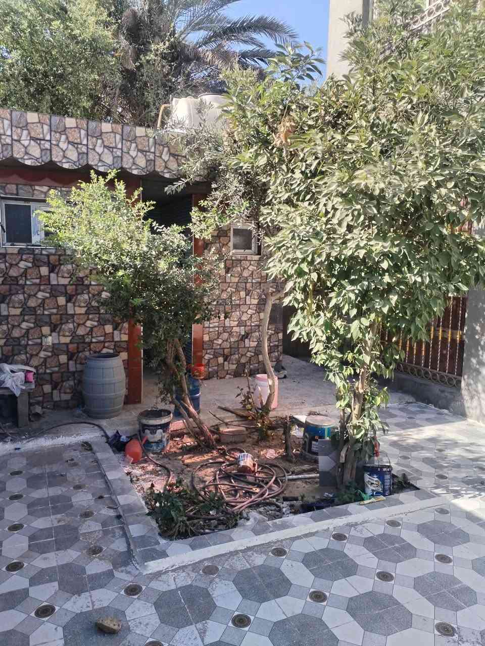 سلام عليكم بيت طابو صرف لبيع مساحته 200 واجه 10 ونزال 20 بي غرفتين ومطبخ وصاله وستقبال وصحيات خارجيه ممر داير مداير البيت بيت نضيف كلش وفارغ حالين بيان طابوك سقف عكاده سعر 80 وبي مجال
باشيه قرب ساحة شيخ حسنين
***********
اسيا بي واتساب ***********
