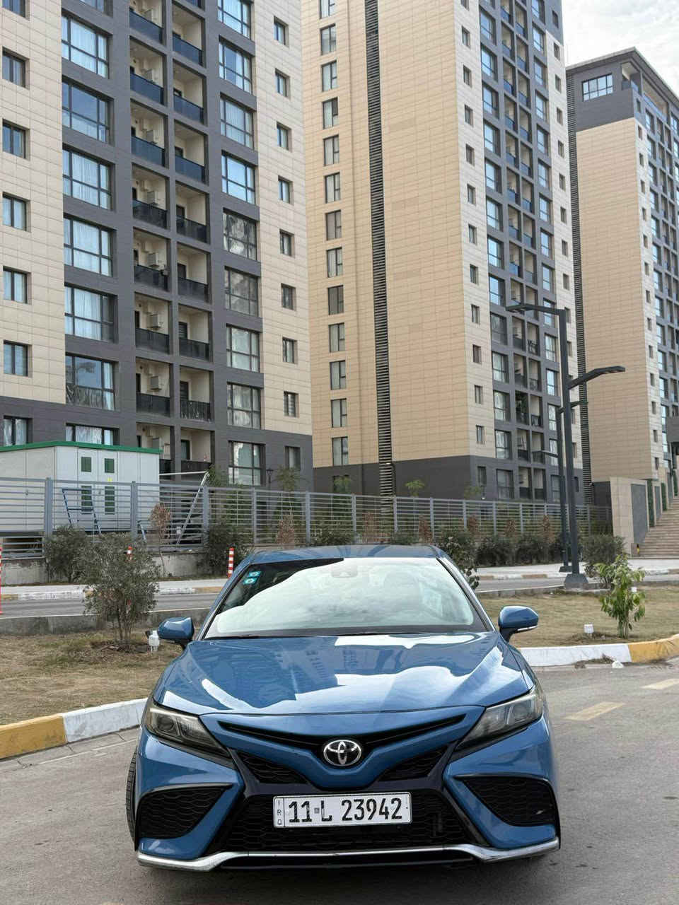 تيوتا كامري موديل (2023)SE

( المواصفات  )

لون السياره (بحري )

ماشية48

شاشة جبيرة. 

نضام car play + AUTO ANDROIOD

نضام خرائط وانترنيت 

نضام ABS

كاميرا دوارة

اوتو هولد 

كشن كهرباء 

منافذ شحن 

شفتات استيرن 

اشاير بالمري الجانبيه 

كشنات جلد اسود 

دركه جلد اخياط 

تحديد مسار

نضام مانع تصادم 

رادار امامي 

لايتات زنون عدسات عالي وناصي 

جي بي اس 

نضام نورمان ايكو وسبورت 

نضام مانع انزلاق   

محرك 2500 المرغوب مكفول هو والكير

(ملاحظة) ضرر ربع بنيد فقط 

(ملاحظة) كفالة مكينة كير لغد شاصي حوض الجنطه سليم

السعر ٢١٥$ وبيها مجال للشراي

***********
مكان السياره بغداد حي الجهاد بغداد, العراق
