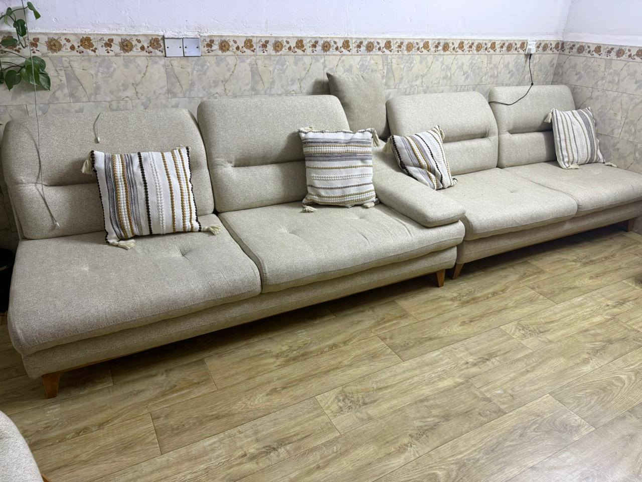 ديوان تركي خشب زان اصلي عشر مقاعد يحتوي على سماعة بالوسط مابي اي ضرر سعره  950بي مجال مكاني السيديه


**إذا كنت صاحب هذا الإعلان وتريد حذفه لأي سبب، رجاءا أرسل رسالة إلى الدعم الفني**