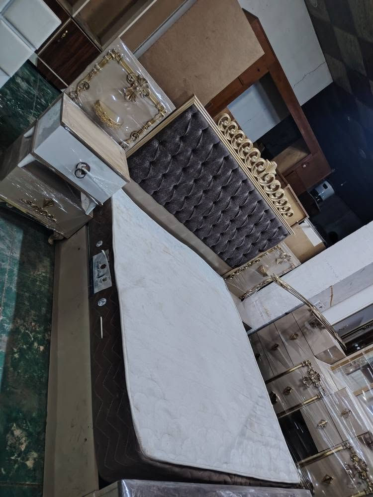 غرفه نوم تركي نظيفه كلش 9قطع السعر 625+معه فتح وشد الغرفه +توصيل
السعر 625و بيها مجال الاتصال
***********
 وتساب موجود ♥️ كركوك, العراق
