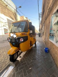اسلام عليكم تكتك للبيع مديل 2020شهر 11. رايدهة ب7 وبيهة مجال قليل رقمي...
