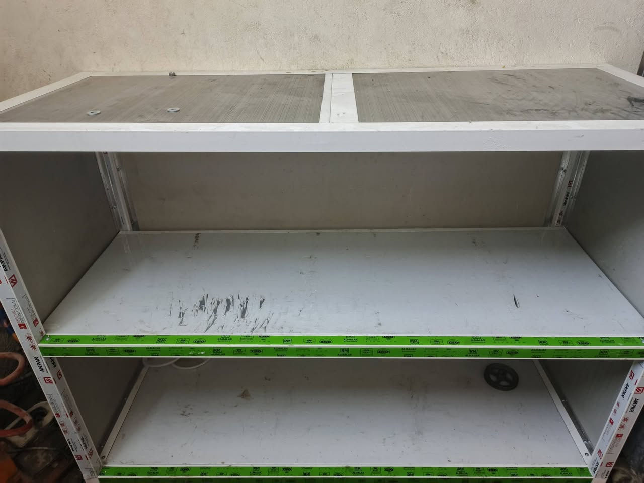 ميزه المنيوم للبيع مكاني بغداد الغزالية
***********
