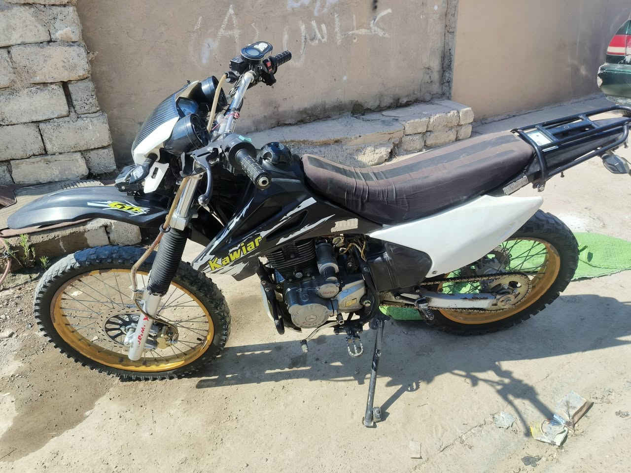 قفاز للبيع مفترح محرك 300 جاهز ()السعر 700    المحرك مفترح) (


**إذا كنت صاحب هذا الإعلان وتريد حذفه لأي سبب، رجاءا أرسل رسالة إلى الدعم الفني**