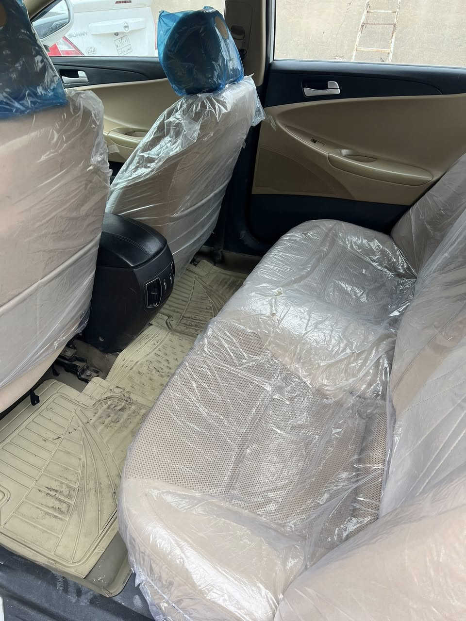 سلام عليكم سونتا 2012 رقم بغداد انكليزي  مداور شوكت  ميعجبك  السياره مكينه 2000 مري شفط  حداديه جديده  تايرات زينات  السياره بيه ضربه جاملغ. وباب الي وره العبري وجاملغ السيق مصبوغ اي ستفسار انتصل وبيك خير ودلل
السعر 117وبيها مجال 
***********
