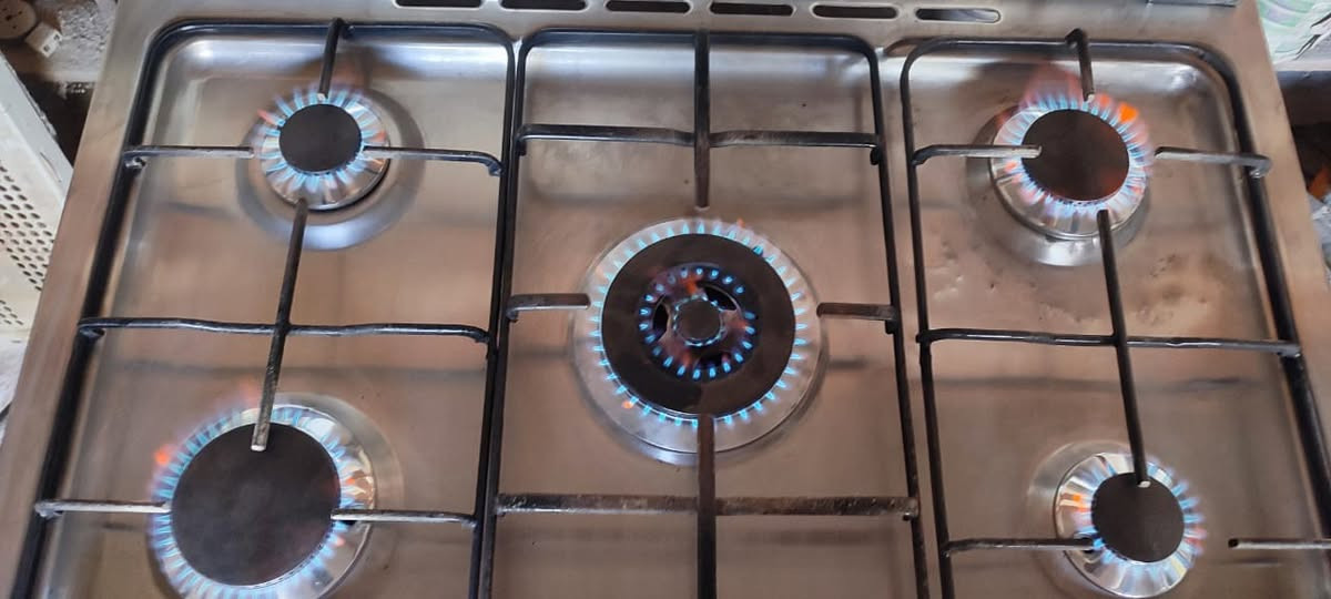 طباخ مصري كله شغال وعلى الفحص السعر 160 العنوان نجف حي الرحمه شارع عشرين مقابيل سيد ستار ابو الانشائيه للتواصل خاص او الاتصال بالرقم *********** النجف, العراق
