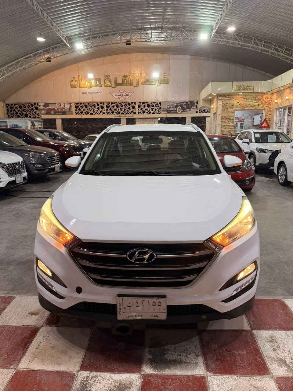 السلام عليكم
هيونداي توسان 2018 خليجي  كفاله عامه جديده 😍

 رقم بغداد ماشيه 130 الف 

تبريد قطعتين 

تحكم ستيرن 

اشاير مري حساس خلفي 

كاميرا  خلفيه

تخم تاير حداديه امامي و خلفي جديد 

محرك 2000 دوش 
            
*********** واتساب 
مكان السياره بالحله ✅
