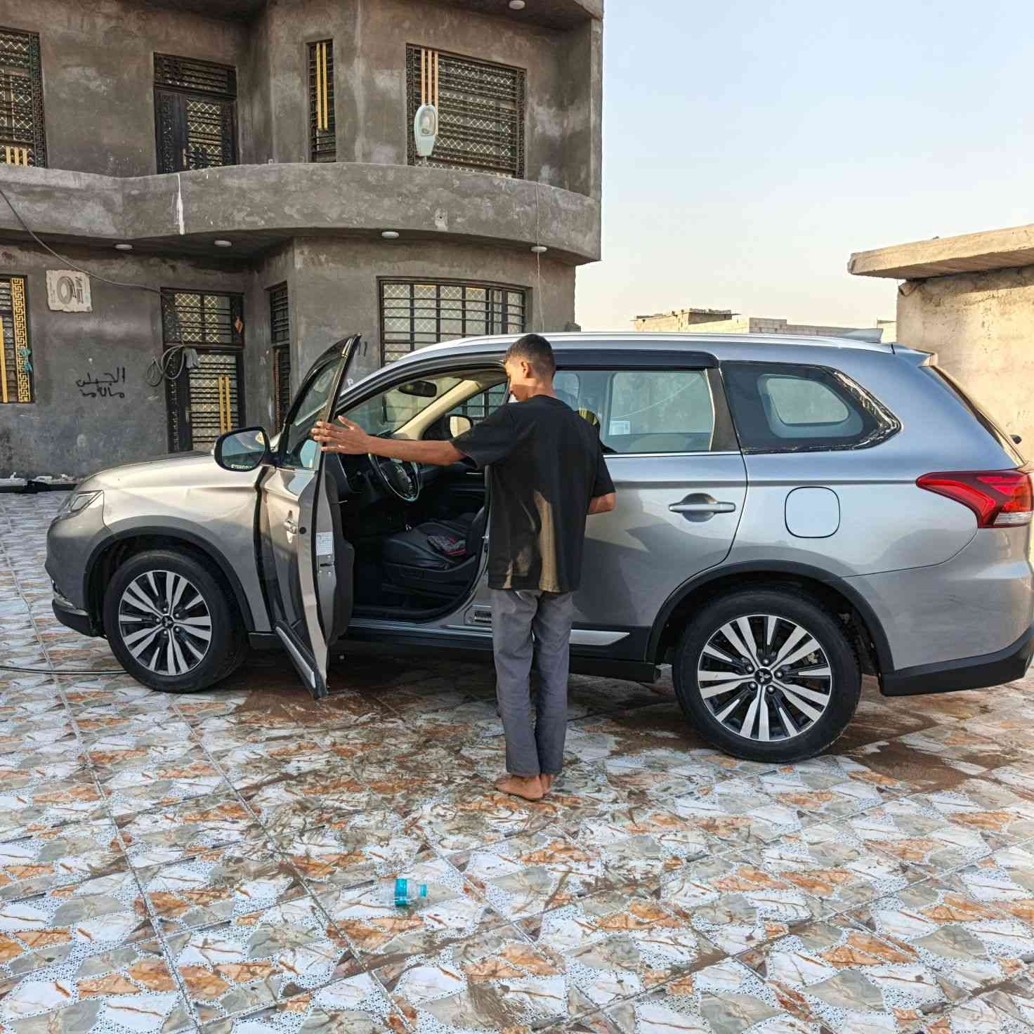 متسو بيشي اوتلاندر2019 ياباني 7راكب عداد 60 سياره فول مواصفات نضافة الشركه بدون نقص تحويل او وكاله سعر 150 بيه مجال حك الجيه ***********
