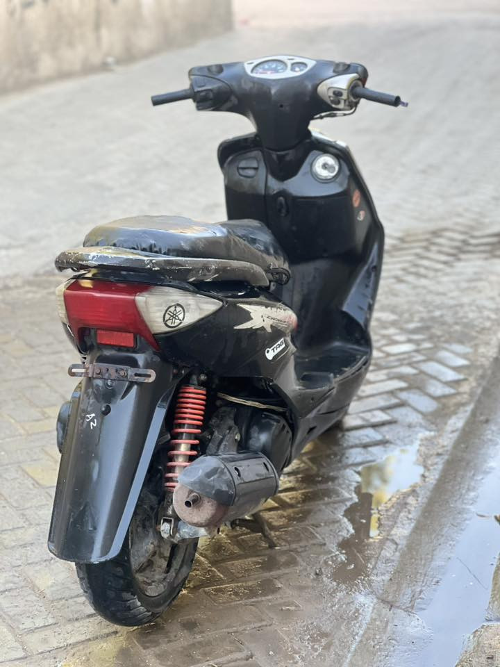 السلام عليكم سكنس نثيه ١١٠ للبيع 
مابيه نقص بس كابريتر تعبان سعره ٣٥٠ وبيها مجال 
مكان بغداد مدينة الصدر رقم ***********
