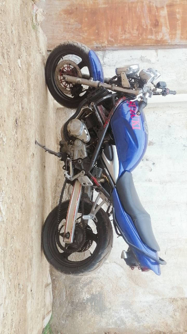 سلام عليكم
«بطح بانده كرستال»
                              «دبل فصله قبق احمر» 
     «اوراق كامله»
                                 «250cc»  
                 «مكان بعقوبه»
                                    «السعر خاص»


**إذا كنت صاحب هذا الإعلان وتريد حذفه لأي سبب، رجاءا أرسل رسالة إلى الدعم الفني**