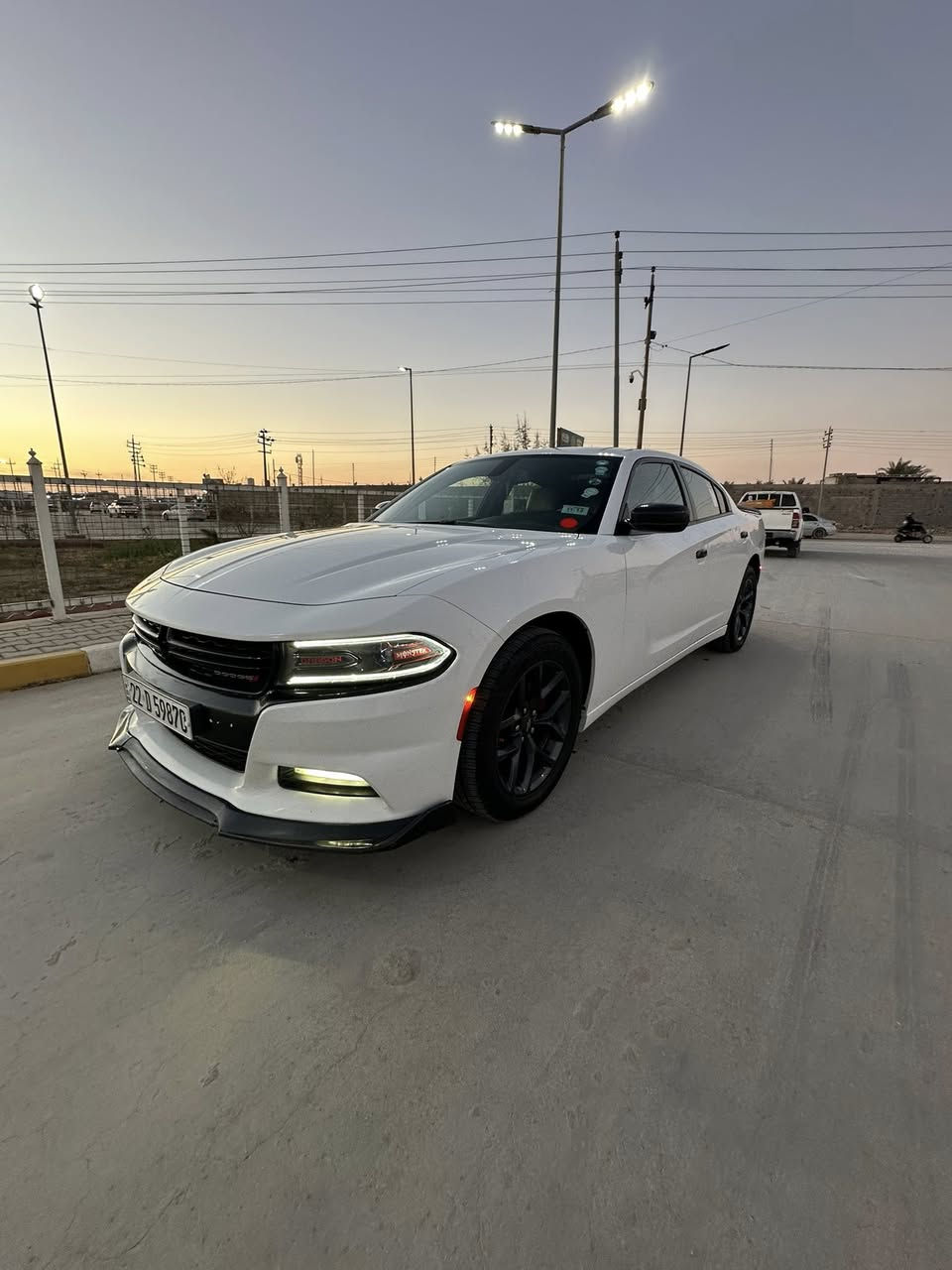 السلام عليكم
جارجر Sxt 🇨🇦 كلين تايل 2017
كفاله عامه من الصبغ والحادث والتبديل 
سياره جديده ب معنه الكلمه وع ايدي قبل 10 ايام جدد سنويه ورقم وهزه جديده 
السياره نضيفه كلش كلش احله من صور
 فول عده الفتحه كشن حضن شاشه كبيره 
ويل 18 جديد مع تخم تاير حداده امامي خلفي وكاله اصلي هستوني نافضهه دهن كير دهن مكينه جديد 🆕 وبل عافيه ع يأخذهه السعر 238 ومجالهه بسيط لشراي 
المكان البصره رقم ***********
