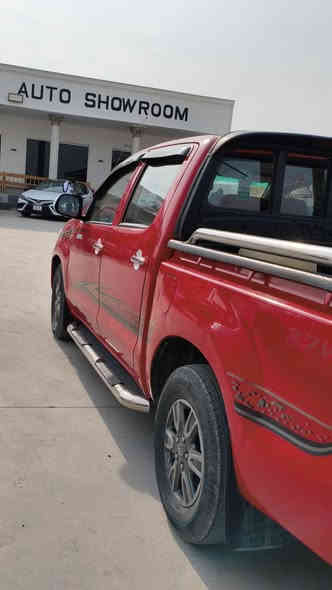 سلام عليكم 
هايلوكس 
موديل2009
سعودي شاصي 19
رقم نينوى مسطره
بيهه ملاحضات بسيطه
وصبغ قليل حيل بيهه

جنوب الموصل ناحيه القياره
قريه الحود
***********
