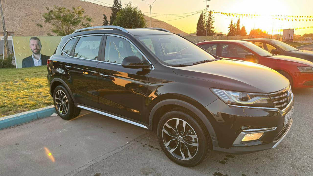 ام جي ار اكس 5
موديل 22
السيارة بدون فتحه وبدون جلد والباقي فول
داخل بيجي
السيارة مكفولة من من الصبغ والبارد
ماشيه 76
السياره بضمان الشركه باقيلها سنتين عالضمان
للاستفسارالاتصال 
*********** أربيل, العراق
