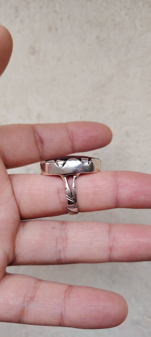 عقيق يماني كرز الكرز نخب اول صياغه يدويه ثقيله قطعه جميله جدا جدا قطعه خشنه
السعر خاص


**إذا كنت صاحب هذا الإعلان وتريد حذفه لأي سبب، رجاءا أرسل رسالة إلى الدعم الفني**