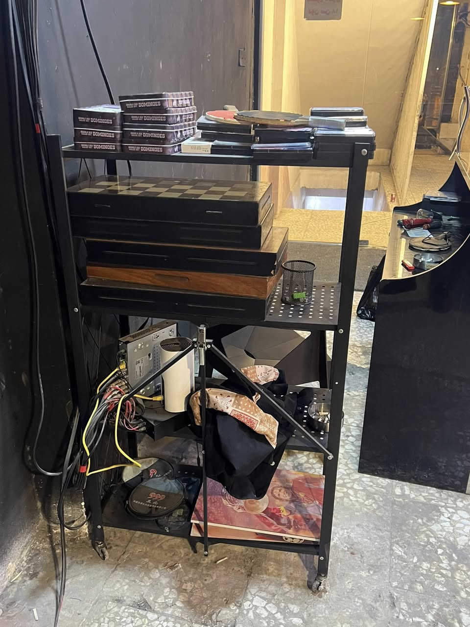 السلام عليكم 
غراض مستخدمه للبيع 
للتواصل *********** 
مكاني حي الجهاد
