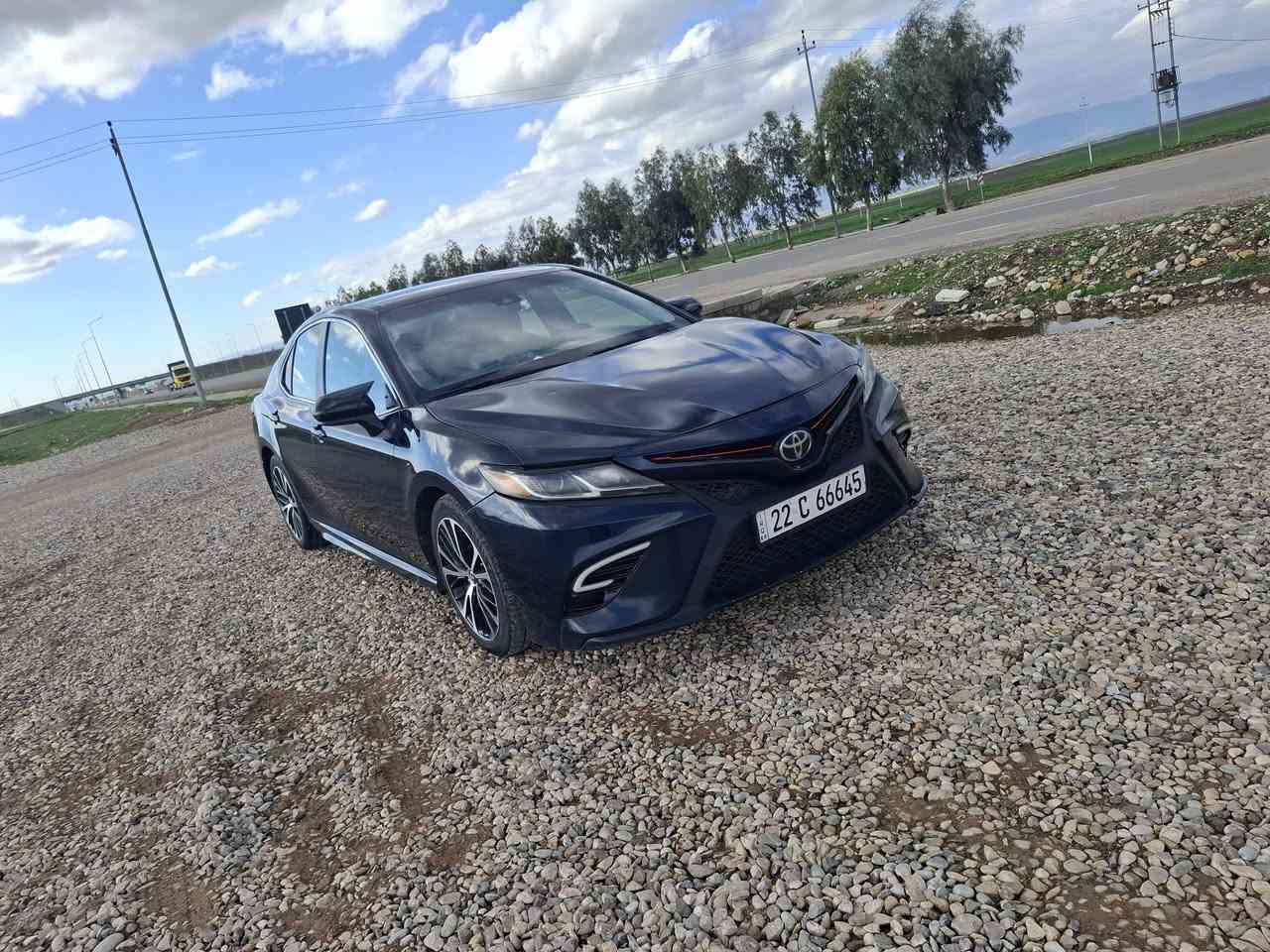 کامری 2018 اسود جزاب
مواسفات SE یەك قتعە سوبخ گێر و مکینە پەراشوت و بەردی گزوز و راداری بەشەرت،لەسەر ناوی خومە تحویل و وکالە بەشەرت ...
تلفون ***********
سعر 170 و مجال
