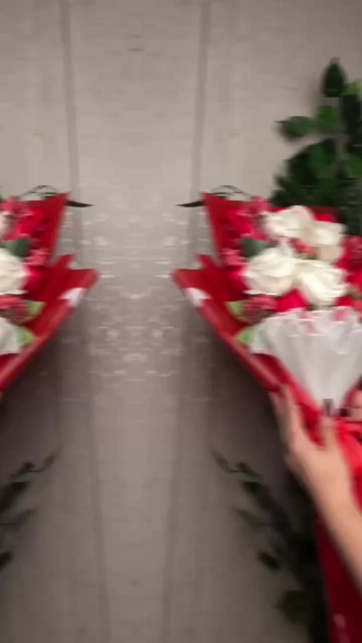 اجمل بوكس ممكن تشوفوا بمناسبة الفالنتاين 🌹🦋❤️

لأنكِ قطعة من السكر في عالمي، ولأن دلالكِ لا ينتهي.. أهديتكِ هذا البوكس المليء بالحب والجمال. كل عيد حب وأنتِ أميرتي المدللة. 🐥💕💄"

بطة صفراء كبيرة الحجم ولطيفة جداً، تعطي لمسة دافئة للهدية.🐥
❤️باليت صغير بألوان بنفسجية.
❤️باليت كنتور أو إضاءة بـ 6 خانات.
❤️كريمات الأساس والوجه:
❤️كريم أساس Maybelline Fit 
❤️برايمر Maybelline Baby Skin لتنعيم البشرة.
❤️مجموعة من أرواج "ليب غلوس" بألوان مختلفة (أحمر وفوشي ونود).
❤️أقلام تحديد عيون (آيلاينر) وكحل.
❤️علبة رموش صناعية.
❤️زيت أو سيروم للشفاه (Magic Oil).
مع كارت حسب العبارة لتريدها🎁

سعر البوكس ٢٥ الف
🚘يوجد خدمة توصيل لجميع محافظات العراق ٤ الاف🚘


**إذا كنت صاحب هذا الإعلان وتريد حذفه لأي سبب، رجاءا أرسل رسالة إلى الدعم الفني**