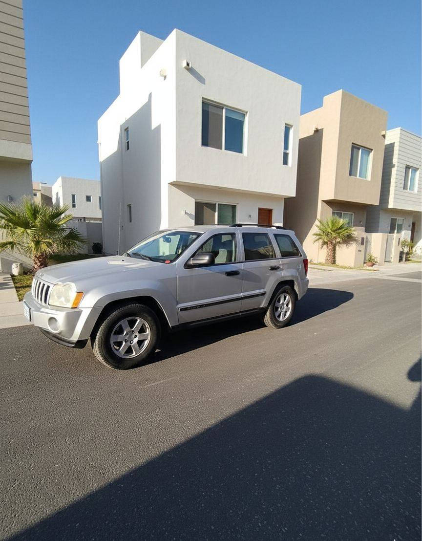 جيب لاريدو موديل 2006 مكينه وكير مكفولات وحداديه جديده تخم تاير جديد
وجاهزه من جميع النواحي 

السعر: ٩٠ وبيها مجال 

ملاحظه:  غير متواجد على الفيس

للتواصل عبر 
الرقم :  ***********
