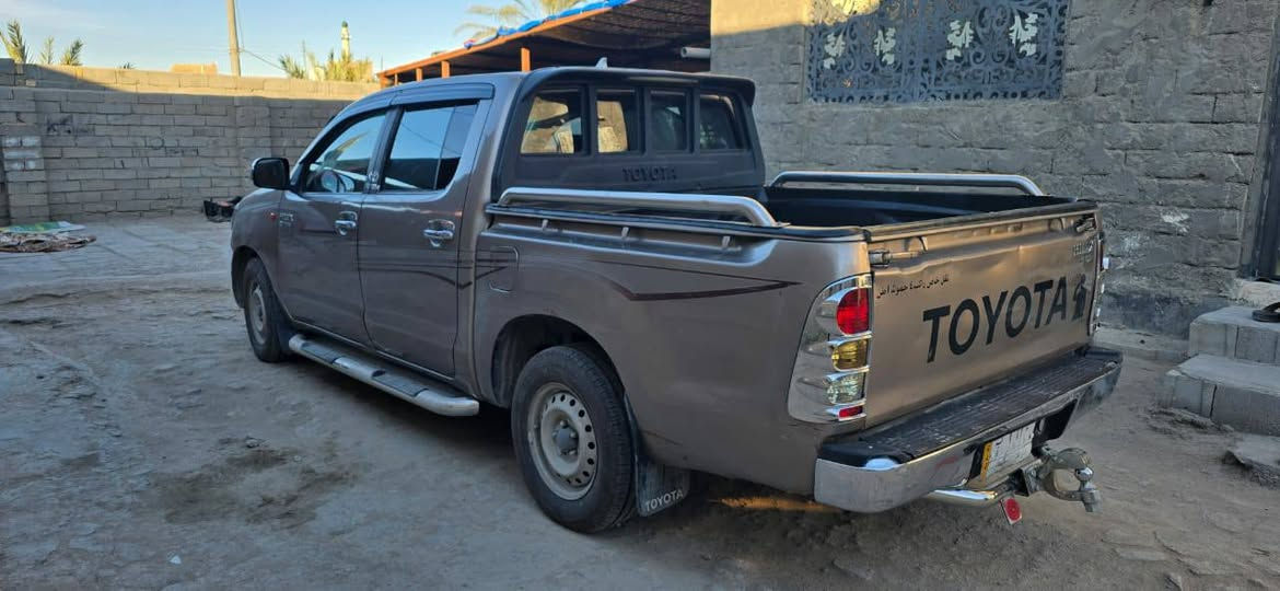 موديل 2006
سعر 115 كفالة عامة بيهة شوية بارد بسمي  مكينة شرط تخم تاير جديد  حدادية كهربائيات فول اي نقص مابيه مال جناي لعنوان بصرة قرنة رقم تلفون ***********
سنويةلغاية 27
