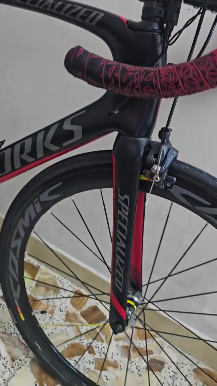 تخفيض بالسعر........ مليونين و700 الف وبيه مجال بسيط 
دراجه اورجنال شركه S-Works vange نوع السستم كهرباء من شركه شيمانو اوالتكرا R8050 ياباني اصلي 
الدراجه فول كاربون ما عدا الوياله نوع الوياله PRO COZMiC والوياله طرب فول الصوت جدا جدا 
الحجم الفريم 54 من طول 172 الى 180 cm  
نوع الوياله PRO COZMiC والوياله طرب فول الصوت جدا جدا
عدد السرعات 
11نمره خلفي 
2 نمره 
واتساب ***********
