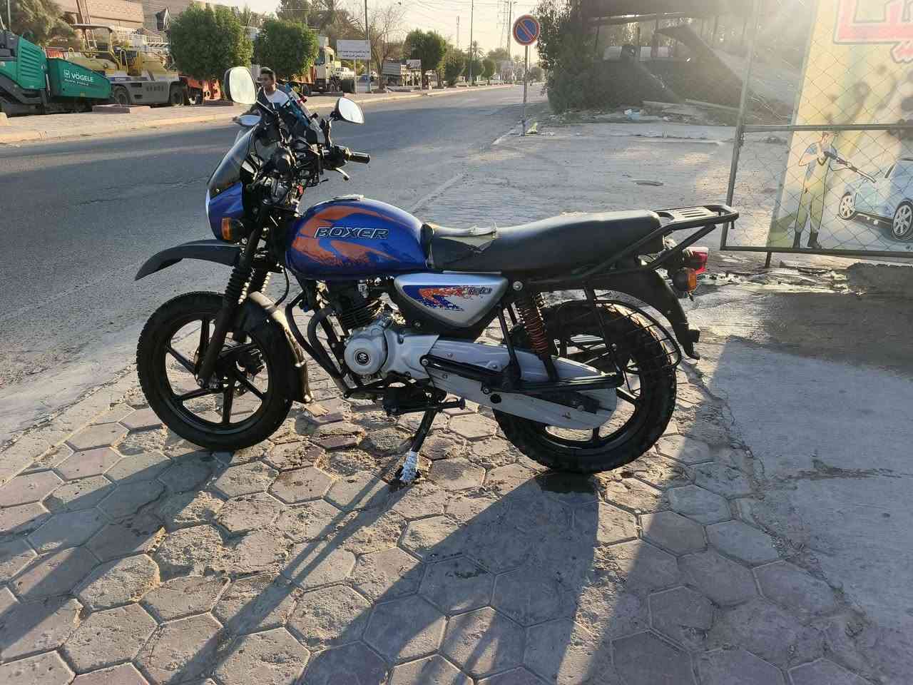 سلام عليكم بوكسر 23 مرقمه الدراجه نضافه 75℅ المكينه مفتوحه كلجات قبل شهر مبدلهن وبيهة فركه بالشاصي سانتيم واحد الدراجه حلوه مال شغل سعره 1750 وبيهة مجال مكان الغزاليهه
***********
