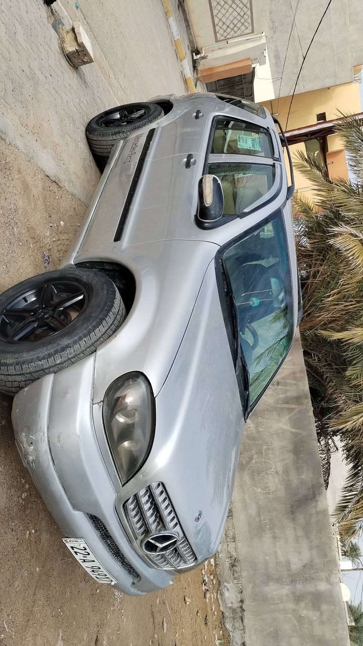 مارسيدس Ml2003 رقم أربيل باسمي كير محرك بطة٣٠٠٠ صبغ بلادي بدون ضربة اوخياس سيارة بلادية فقط كير محرك محور تبريد تدفئة شغال مكان ديالى كشنات كهرباء تدفئة بالكشنات اشاير بالمري مراوس اوبيع السعر ٦٠ وبي مجال
***********
