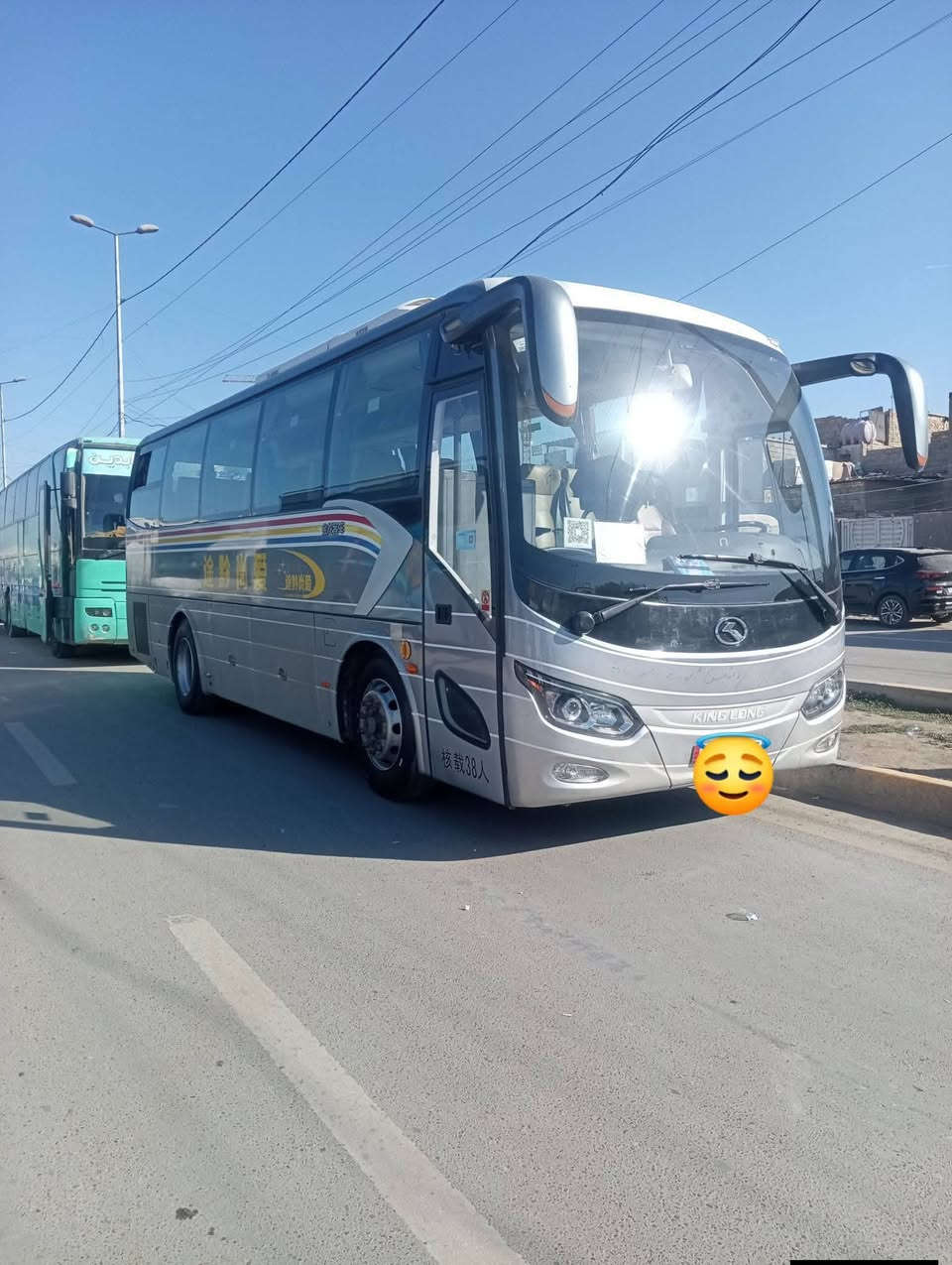 السلام عليكم 
باص كنك لونك 
مديل 2018 
مكينه كمز 
كير اكسن حداديه تخم تاير جديد قبل شهر 
تشغيل شاشات 
سياره جوباس كشن طبي منفصل عدد الركاب 37 
سياره دخول جديد بيع وترهم مراوس بكوستر 
***********
***********
