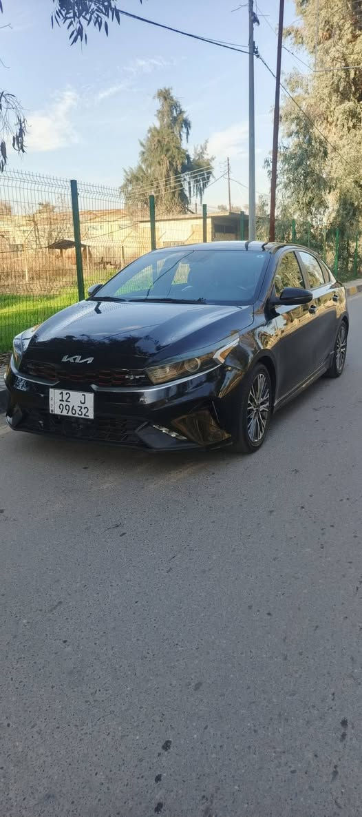 السلام عليكم . للبيع
فورتي جيتي لاين فول واحد عل واحد
موديل ٢٠٢٢
السعر ١٥٠ وبي مجال 
***********
