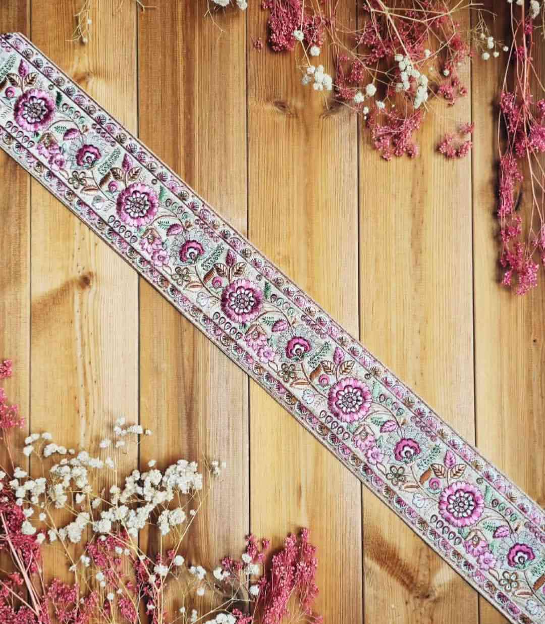 پشتوێنی چنراو تایبەت بە جلی کوردی بۆ جلی مۆدە و عەزیش ئەبێت بە چه ند قیاس بەردەستە
(60_14) (72_7 )(71_9) (70_8)(62_10)
گەیاندنمان هەیە بو هەموو کوردستان وعراق🚕🚕🚕


**إذا كنت صاحب هذا الإعلان وتريد حذفه لأي سبب، رجاءا أرسل رسالة إلى الدعم الفني**