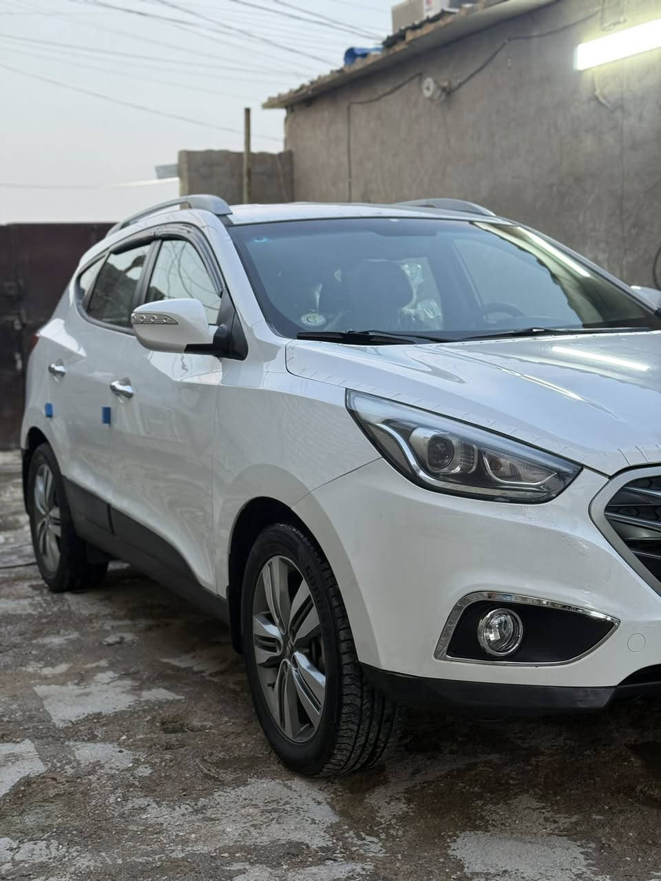 توسان 2014 وارد خليجي
رقم بغداد باسمي 

مكفوله كفاله عامه عده شوي صبغ فوك التريشه مال باب شي بسيط وسونار مرفق بلمنشور 

مكينه 2000 دوش مكفوله لافتح ولاشي عله وضع شركه 

كير كفاله عله وضع الشركه

صدر امامي خلفي جديد 

تخم تاير جديد 

تبريد ثلج 

ماشيه 94 

عارضها

150 وبيها مجال 

سونار مرفق بلمنشور 

مكاني بغداد 

***********
