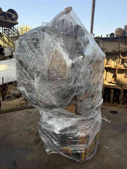 كير كريدر كوماتسو حجم ٦٠٥للبيع شرط الشغل ***********
