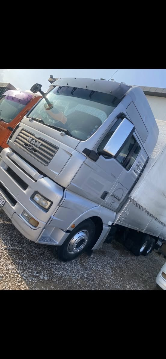 السلام عليكم سحال مان مديل2002
سياره جديده وما متعوبه كير ومحرك ستندر جدد
كير عادي 8 نمر دبل مناميه ثلاجه تخم تاير نضيف كهربائيات كلها جاهزه وبيها شغل رقم وهزه وسنويه جدد سياره بسمي سعرها 190 وبيها مجال مكاني البصرة القبله رقمي ***********
