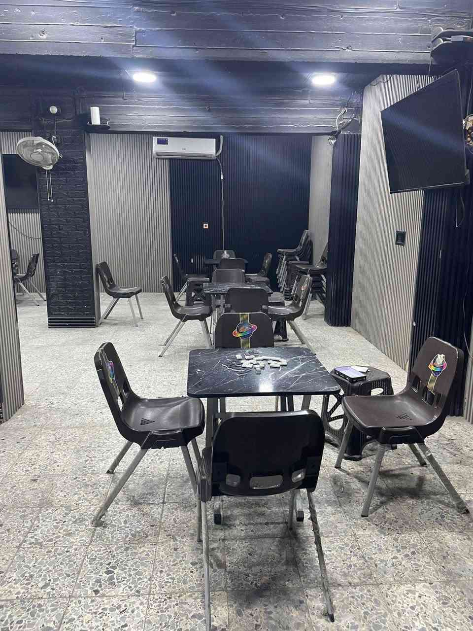 كوفي للبيع بغداد حي العامل 
الكوفي شغال وخير من الله بس مستعجل علي لين عندي علاج خارج العراق 
اذا تريد تعرف اكثر راسلني خاص او واتساب ***********
