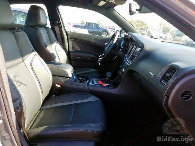 للبيع | دودج تشارجر Blacktop 2019
* المحرك: 3.6L V6
* الموديل: 2019
* الممشى: 135,000 ميل
* المكينة والگير كفالة
* اللون: أسمنتي فاتح (قريب للسموك)
* رقم اللوحة: بغداد، باسمي، مداورة ثاني يوم
* الموقع: ذي قار

المواصفات:
✅ ويلات 20 إنج بلادي
✅ تخم تايرات جديد
✅ كشنات جلد
✅ ذاكرة للكشنات
✅ ذاكرة للمقود
✅ تدفئة وتهوية للكشنات والمقود
✅ نظام النقاط العمياء (Blind Spot)
✅ حساسات خلفية
✅ شاشة كبيرة
✅ كاميرا خلفية
✅ بصمة أبواب
✅ تبريد خلفي
✅ السيارة جاهزة ولا تحتاج أي مصروف.

الحادث في أمريكا:

* الأثر عبارة عن شخوط ودحجات في بابي جهة العبري، ولم يتم تصليحها، ما مبينه بشكل قوي تكدر تشوفها شوف العين. بدون إيرباك وبدون أي ضرر هيكلي.
* داخل العراق تعرضت لضربة في البنيد وتم صبغه فقط، بدون دواخل، بدون فتح، وبدون إيرباك.

السيارة نظيفة، والفحص خير دليل، والمعاينة خير برهان.
للاستفسار أو المعاينة يرجى التواصل على الخاص واتساب أو الاتصال.

***********

السعر 215 قابل للتفاوض.
