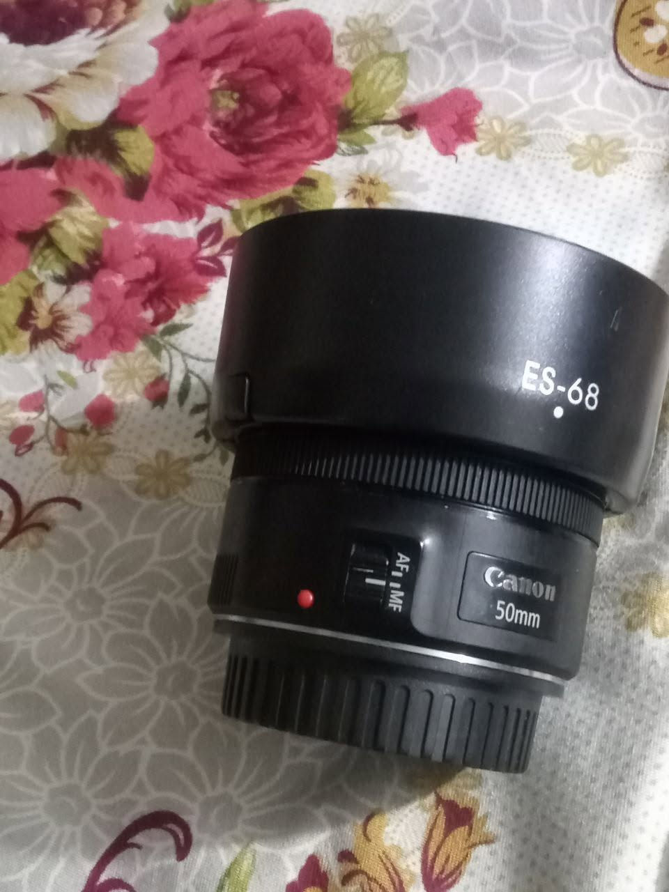 عدستة كانون 50mm f1.8 EF مراوس بعدسة رياضي شعدك نزل


**إذا كنت صاحب هذا الإعلان وتريد حذفه لأي سبب، رجاءا أرسل رسالة إلى الدعم الفني**