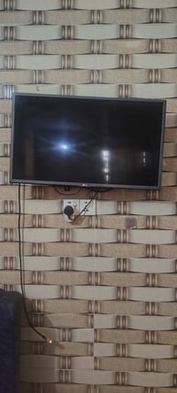 متاح شاشه بلازمره  LGنضيفيه بلطيفيه07515790842حجم32