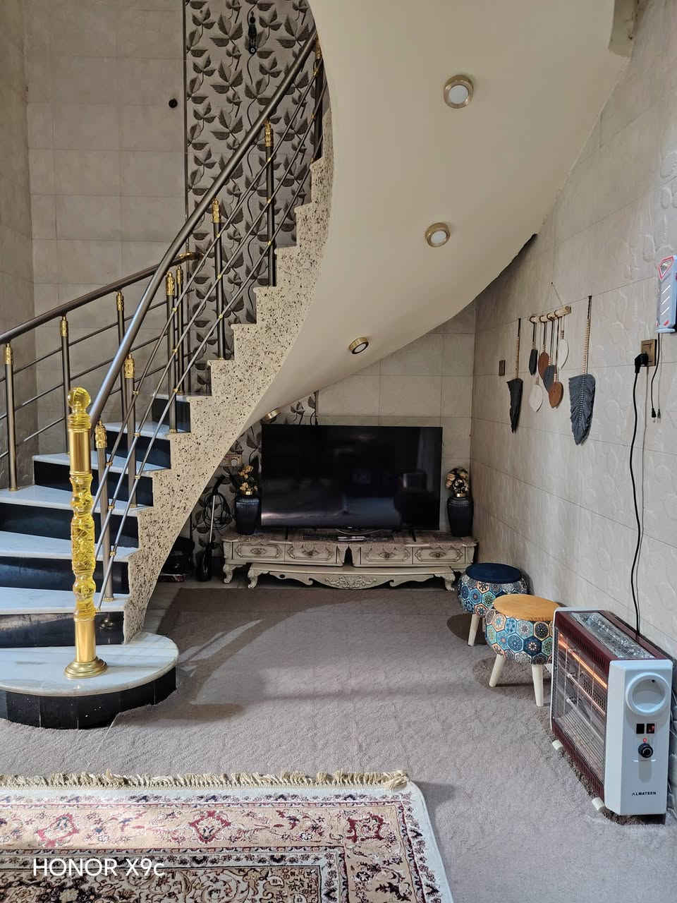 دار للبيع في البوبيات عمود 53 مساحه 82متر طابقين ونص مع الاثاث 150 مليون للاستفسار ***********
