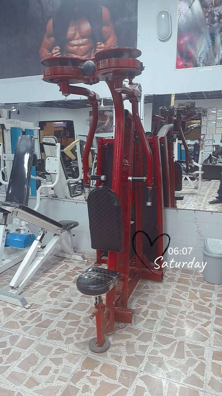 السلام عليكم
كباتن عندي سيت بنج همرات 
مستوي ويشتغل اعلى 🔝
بنج همر اعلى 🔝 ويشتغل اكتاف 
وبنج همر اسفل 
وفراشة 
اريد مراوس بنفس الاجهزة لغرض التغيير مكاني بغداد الشعب 
***********
