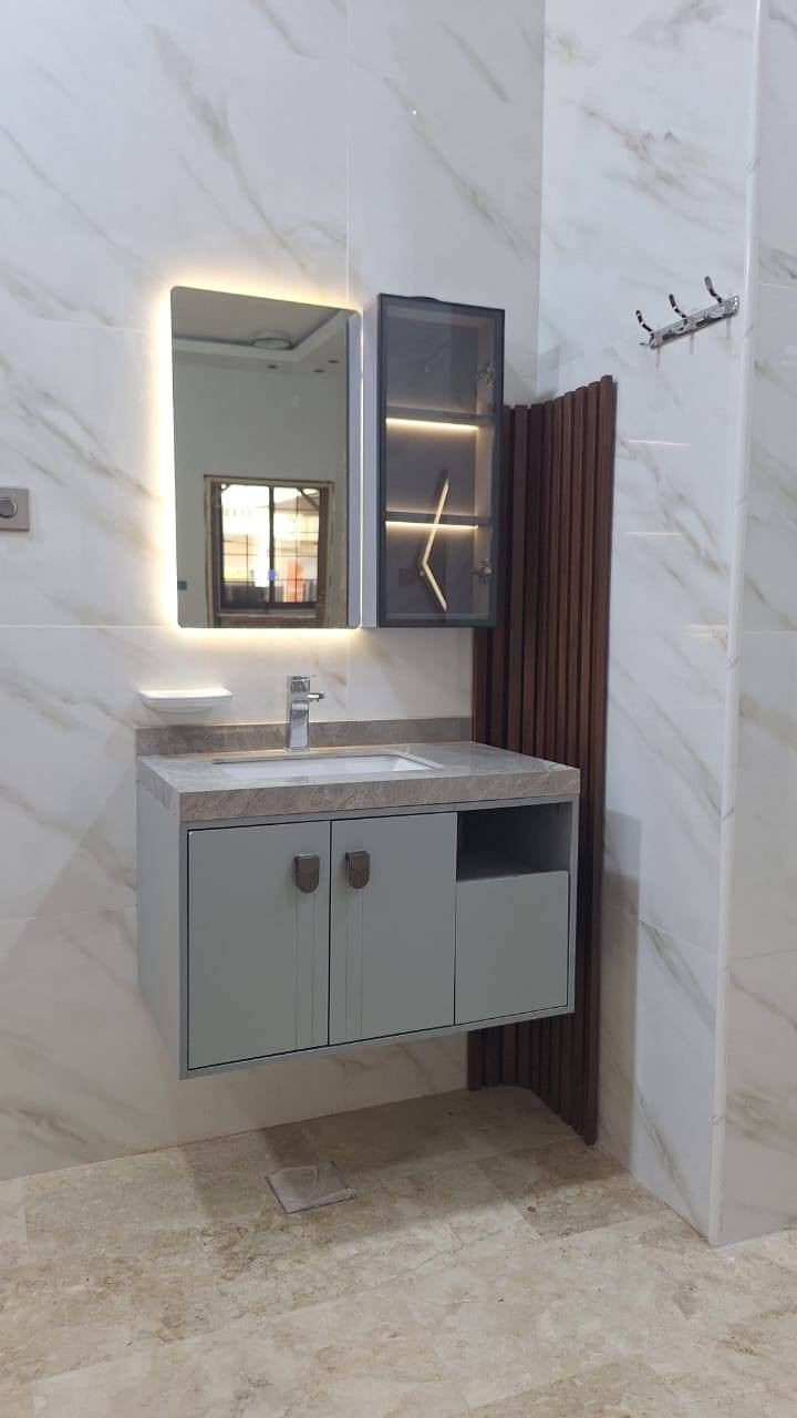 لأن منزلك هو مملكتك، والراحة تبدأ من أدق التفاصيل.. ✨ 
باجود الماركات العالمية 💥❌❌❌ متوفرة
خلاطات ، مغاسل ، مراحيض ، أكسسوارات ، وكافة المواد الصحية
بضاعة ذات جودة عالية بتصميم عصري ...
لدى معرض أرشد للحمامات  الحديثة 
 العنوان :- الأنبار  - الرمادي - قرب جامع الكبير
او الاتصال بالارقام التالية
‏‪0790 672 5974‬‏
‏‪0782 110 3657‬‏ واتساب
زورونا وسنكون عند حسن ظنكم
