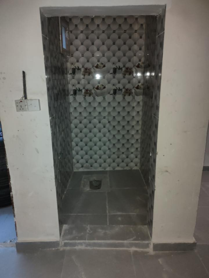 دار للبيع
🔹 المساحة: 100 متر 

🔹  العقد زراعي

🔹 الموقع: مقابل المطار  – قرب باب الخروج - قرب صالون عسوله و وصالون غاده 3 

✨ تفاصيل الدار:

▪️ أساس صب وبناء بلوك

▪️ أرضية بورسلين بالكامل

▪️ صحيات

▪️ استقبال + (هول) واسع

▪️ مطبخ مفتوح ومطل على الهول

▪️ غرفة نوم واحدة

⭕️سعر مناسب بيع مستعجل 

للاستفسار والمشاهدة يرجى التواصل ***********
