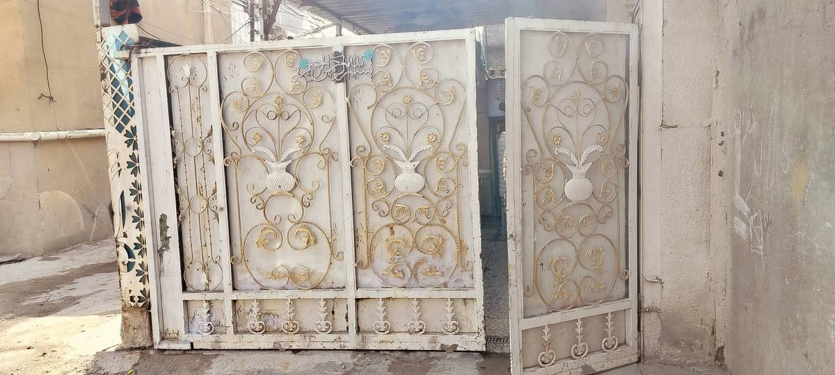 السلام عليكم باب سلايت للبيع تفصال 2 ملم ثقيل عرض 3 وربع ارتفال مترين و 10 بغداد الامين الثانيه
***********
