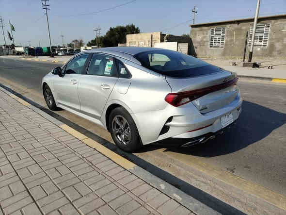 للبيع كي فايف خليجي 21  بيع مراوس
بيها بنيد بدون عابر جاهزه من كلشي شرط 
محرك 2000  ماشيه 180  السياره جديده شرط النظافه 
السعر 172 بي مجال 
***********
