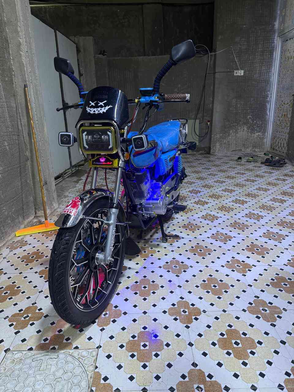 يالله بسم الله الرحمن الرحيم ً موطور إيراني موديل 2025 ‏محرك 200✈️￼بعده شركه السعر 900 وبي مجال المكان الرمادي الخمسه كيلو الشراي يتصل علا هاذا الرقم ***********
