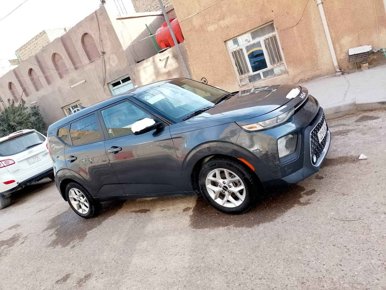 " كيا صول موديل 2021"
.رقم أربيل انكليزي لغايه ٢٨ تنتهي 

• السياره مواصفات S
. وارد امريكي
• گير محرك نظيف جدا 
• صور الحادث بس دعاميه اماميه مرفقه مع سونار مكفوله من صبغ بس بيها بارد شي بسيط 
المواصفات 😕 شاشة ديجتال / رادار تعديل مسار / رادار اوتو بريك امامي وخلفي / رادار جانبي / ويل كب / اطفاء ذاتي / شاشة كبيرة / كامرة دوارة / ٣ انظمة قيادة / كروس سرعة / مانع انزلاق / محرك 2000 دوش 
كرسي كهربائي
√ السعر 133 $ بيها مجال للمشتري 

📍 عنوان السياره الحالي # ديوانيه

٭ للاستفسار الاتصال او التواصل عبر الواتساب على الرقم التالي: 

*********** 
***********
 ----------------------------------------------------------------•
