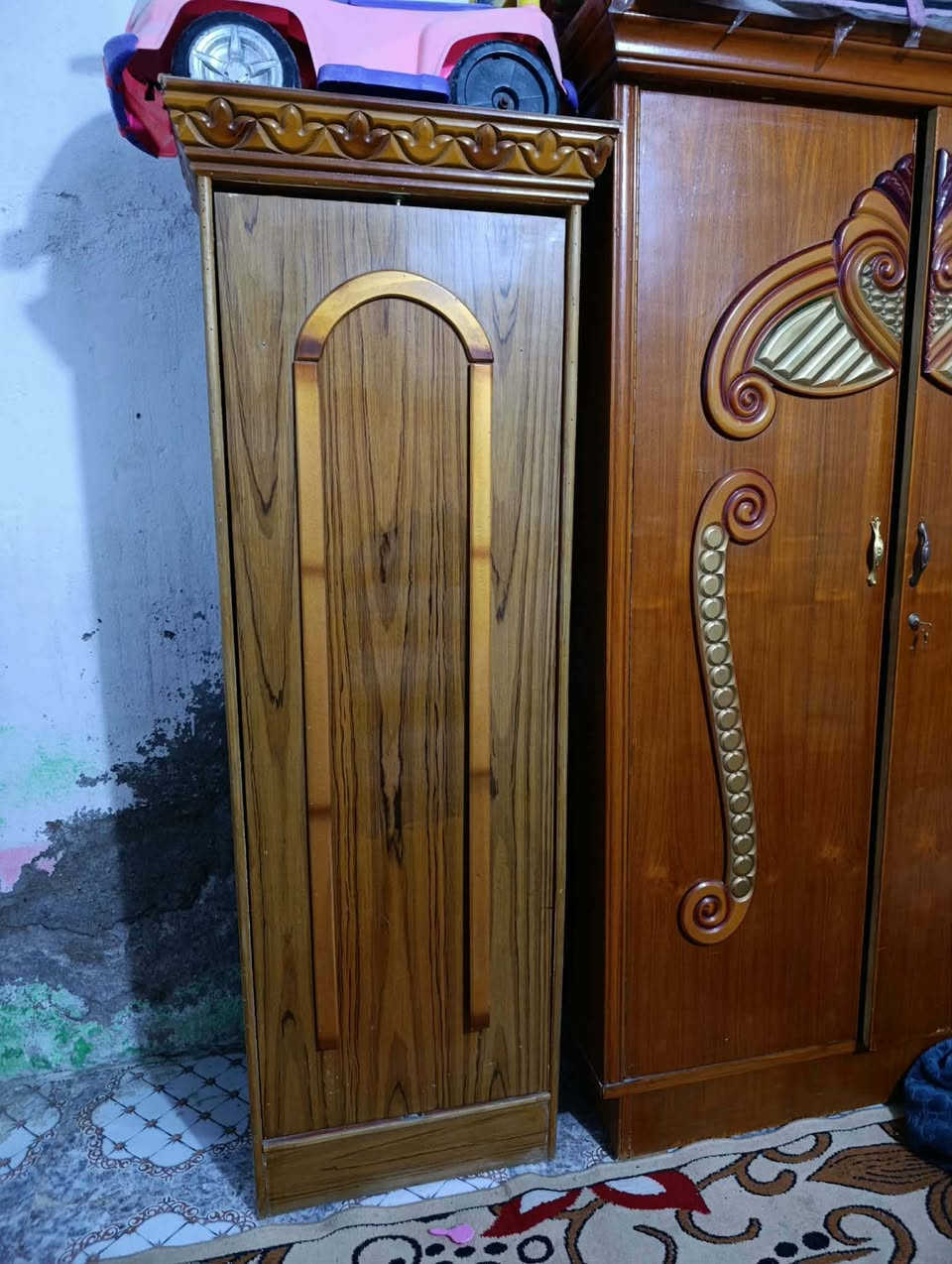 غرفه خشاب كامله بس تخت بي كسر رايدنه ب350وبيه مجال شراي يتصل *********** العماره حي الوحده
