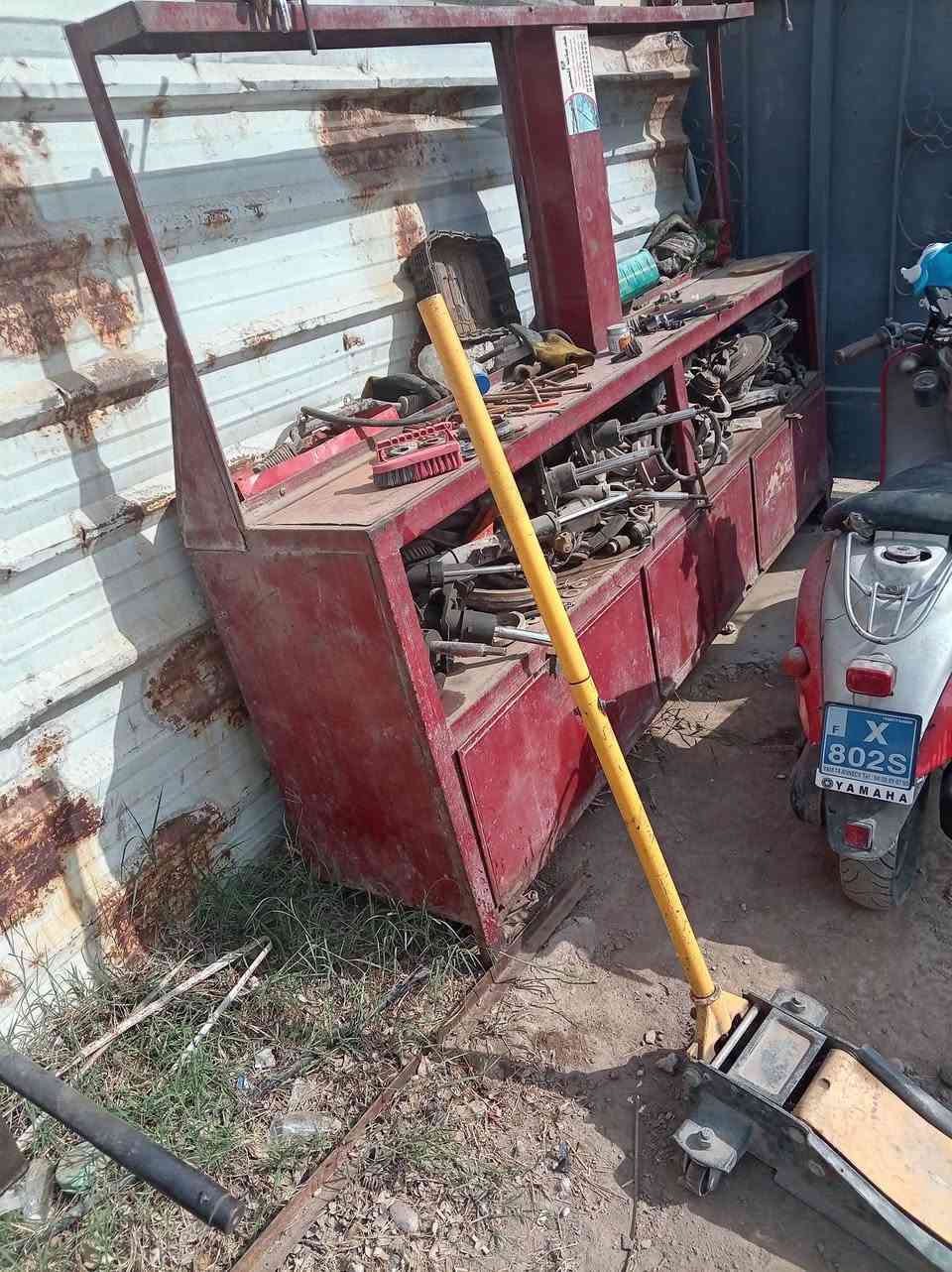 عدة حدادة سيارات كاملة للبيع ***********/***********
