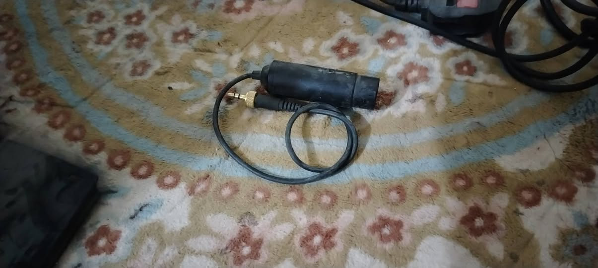 سلام عليكم غراض للبيع
طايرة درون شغالة 25 وبيهة مجال
تلسكوب مبايل 10
أغراض كامرة تصويل قيم واخذهن
حاسبة بيهة عطل بس تصلح قيم اخذ
طابعة صور هم بيهة عطل قيم واخذ
بلي 2 شغال 25  بي مجال
رقمي *********** وتساب فقط
